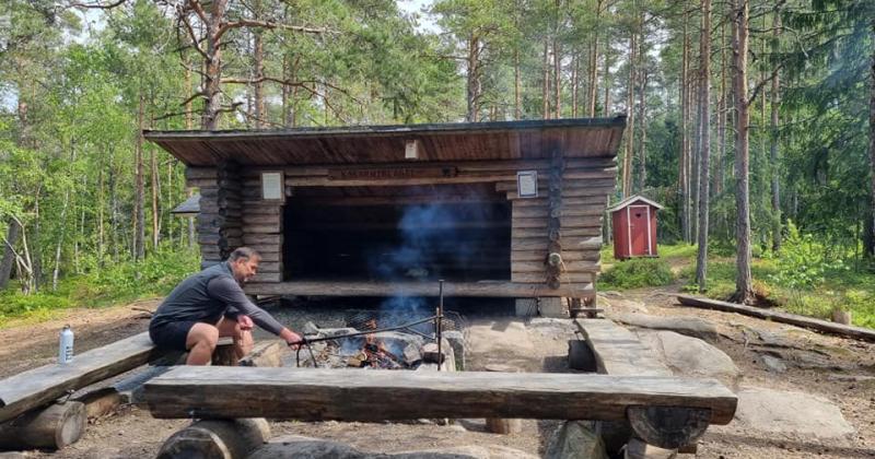 Kasarminlahden laavu