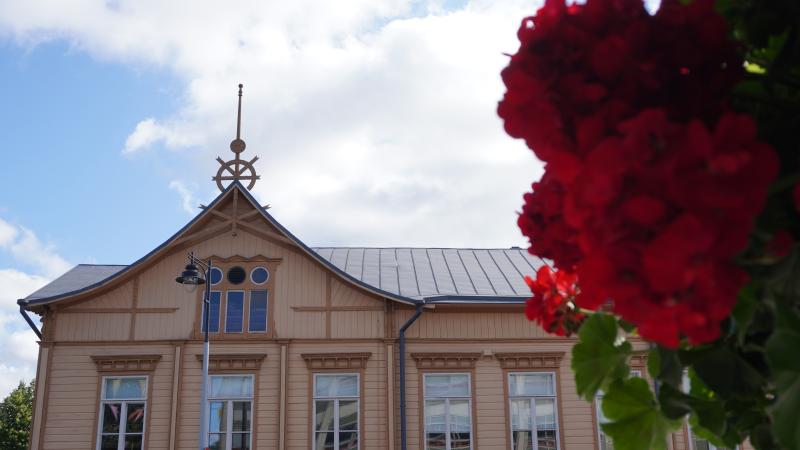 Uudenkaupungin pääkirjasto ulkoa